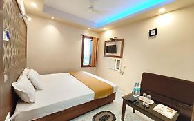 Goroomgo Park View Puri - Spacious And Decorated Room - Best Hotel In Puri